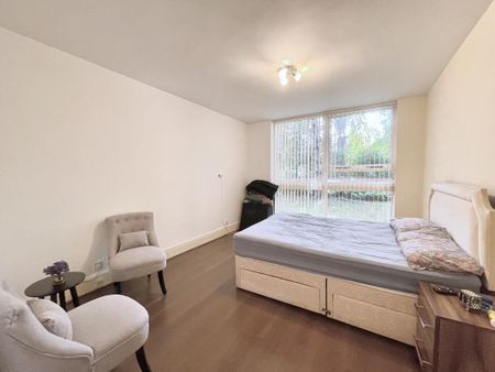 2 bedroom flat to rent - Photo 3