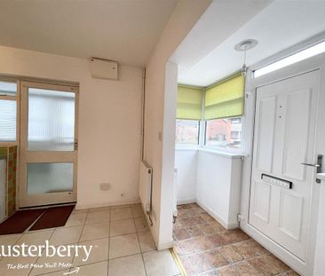 2 bedroom detached bungalow to rent - Photo 4