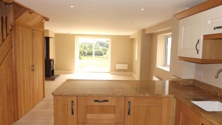 2 bedroom cottage to rent - Photo 2