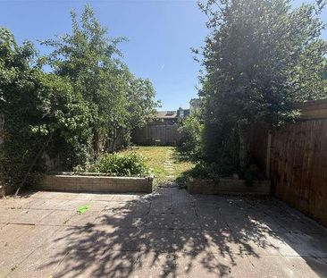 Hertford Road, Edmonton, N9 - Photo 5