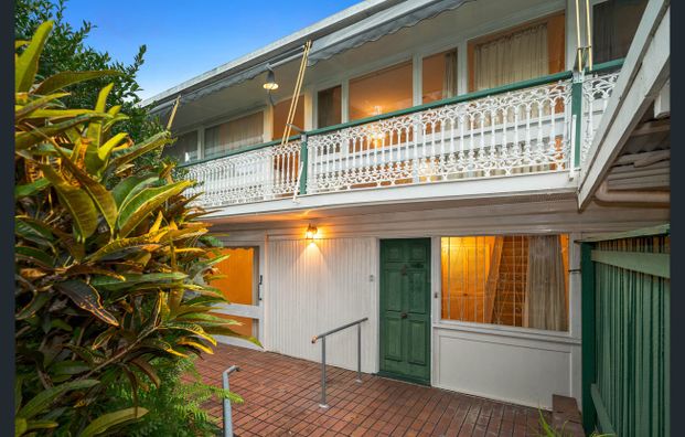 133 Seventh Avenue, St Lucia QLD 4067 - House For Rent | Domain - Photo 1