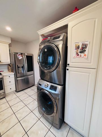 For Lease - 3082 Cantelon Crescent Unit# Main, Mississauga, Ontario - Photo 2