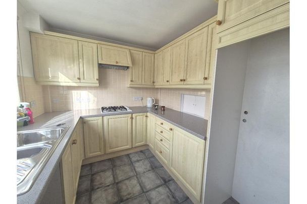 2 bedroom property to rent - Photo 1