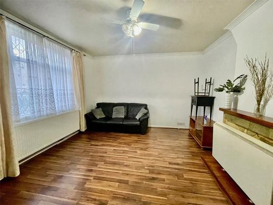 3 bedroom terraced house to rent - Photo 1