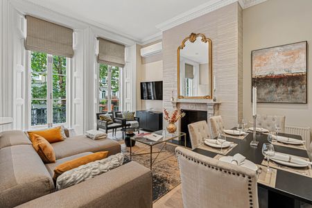 A spacious family home nestled in the heart of Knightsbridge - Photo 3