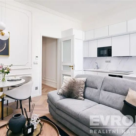 Nadstandardní plně vybavený apartmán v centru Prahy, 50 m - Photo 1
