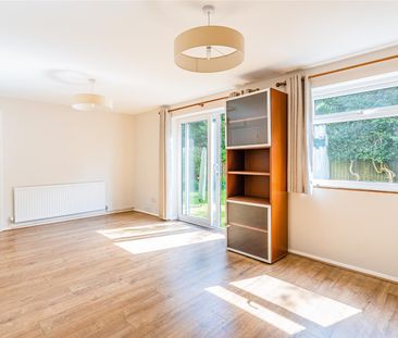 Maybrook Gardens, High Wycombe - Photo 6