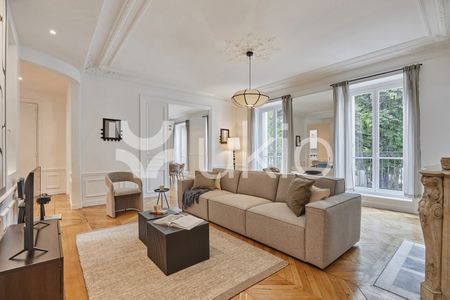 Appartement • Elysées-Madeleine, Paris 8ème - Photo 4