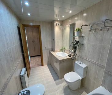 Carrer dAndorra, L'Hospitalet de Llobregat, Catalonia 08906 - Photo 5