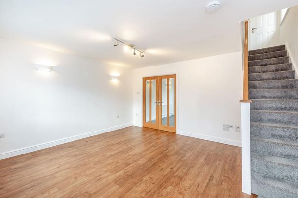 3 bedroom detached house to rent - Photo 1