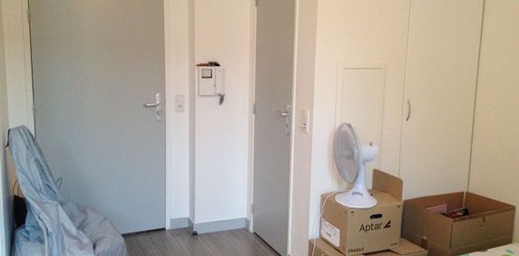 Location Appartement 1 pièce 21m² - Photo 2