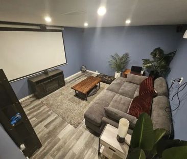 Dog Friendly Updated 3 Bedroom 1.5 Bath Duplex In Dover | 3226 Dove... - Photo 1