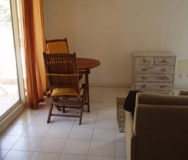 Location Appartement 1 pièce 28m² AIX EN PROVENCE 90ème - Photo 2