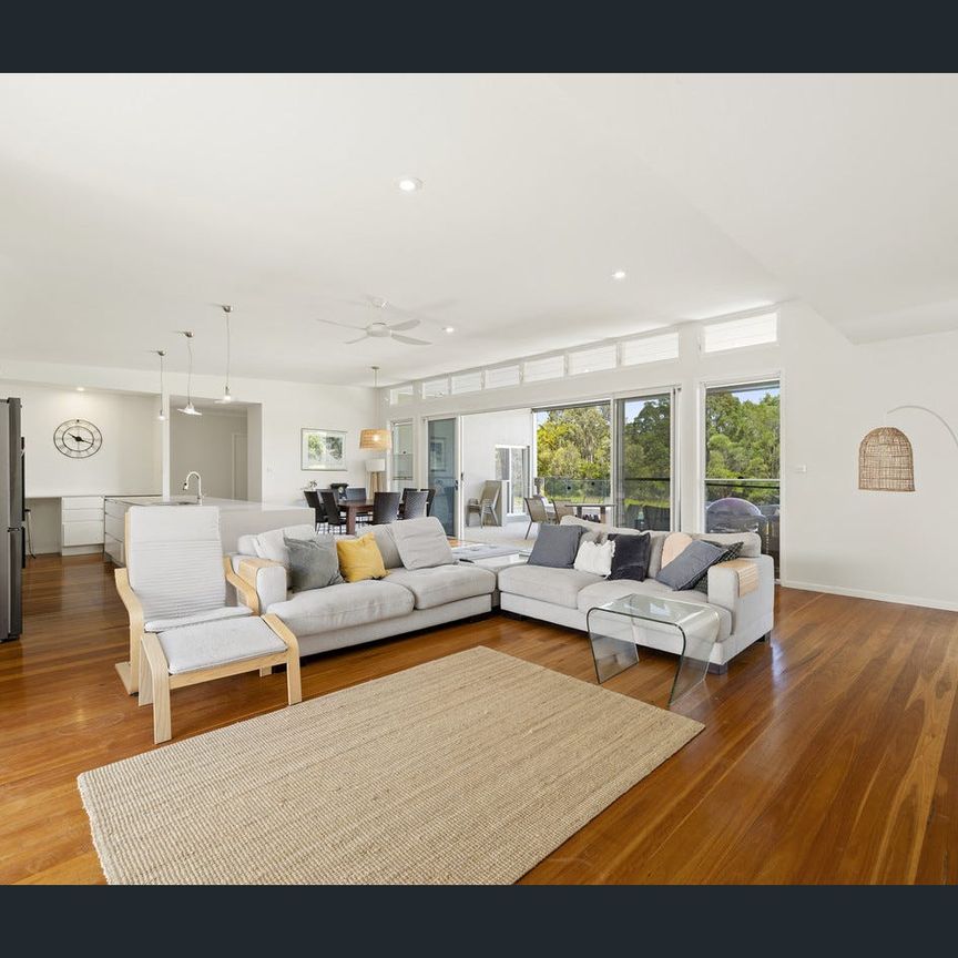 POOLSIDE LIVING BY THE CANAL - Photo 1