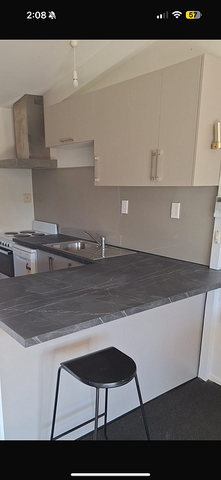 City fringe furnished 1 bed unit. - Photo 4