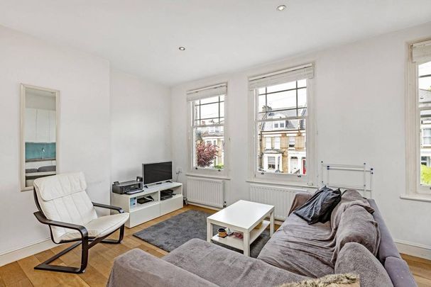 2 bedroom flat to rent - Photo 1