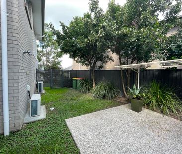 Contemporary Family Living in Coomera’s Big Sky Estate - Photo 5