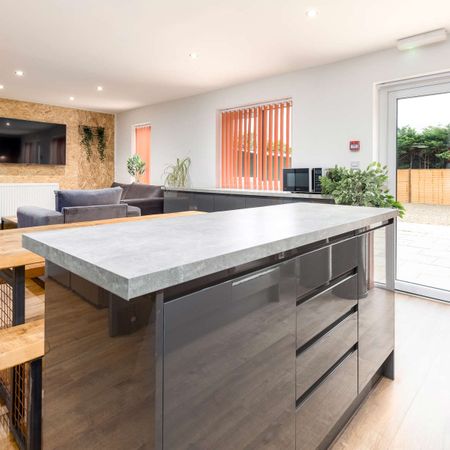 16 Barnes Road Room 7 - Photo 3