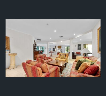 209 Amherst Road, Canning Vale, WA 6155 - Photo 3