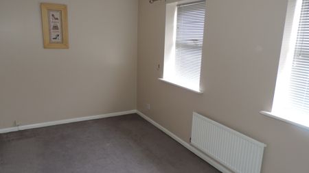 3 Bed End Terrace Charlock Road Leicester LE5 - Ace Properties - Photo 3