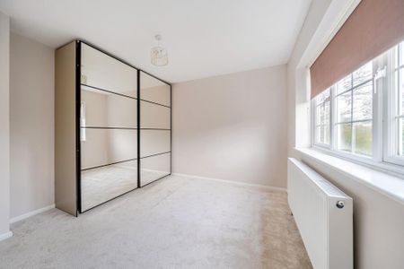 4 bedroom detached house to rent - Photo 5