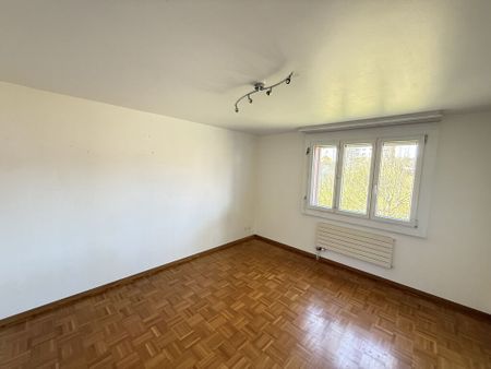 Spacious with balcony - Photo 5