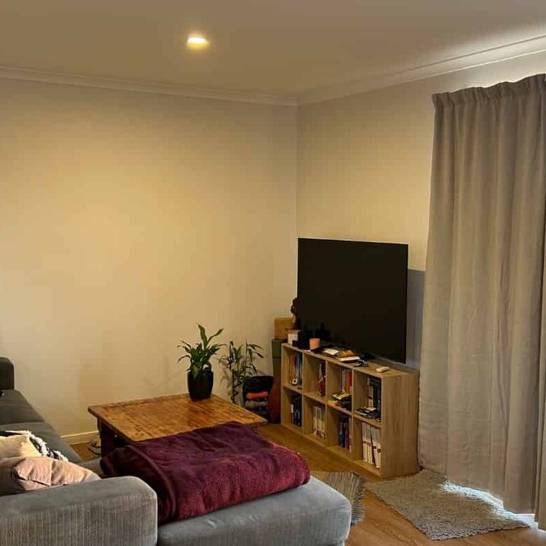 Near New Two Bedroom! - Photo 1