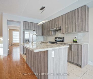 For Lease - 94 Mack Clement Lane, Richmond Hill, Ontario - Photo 6