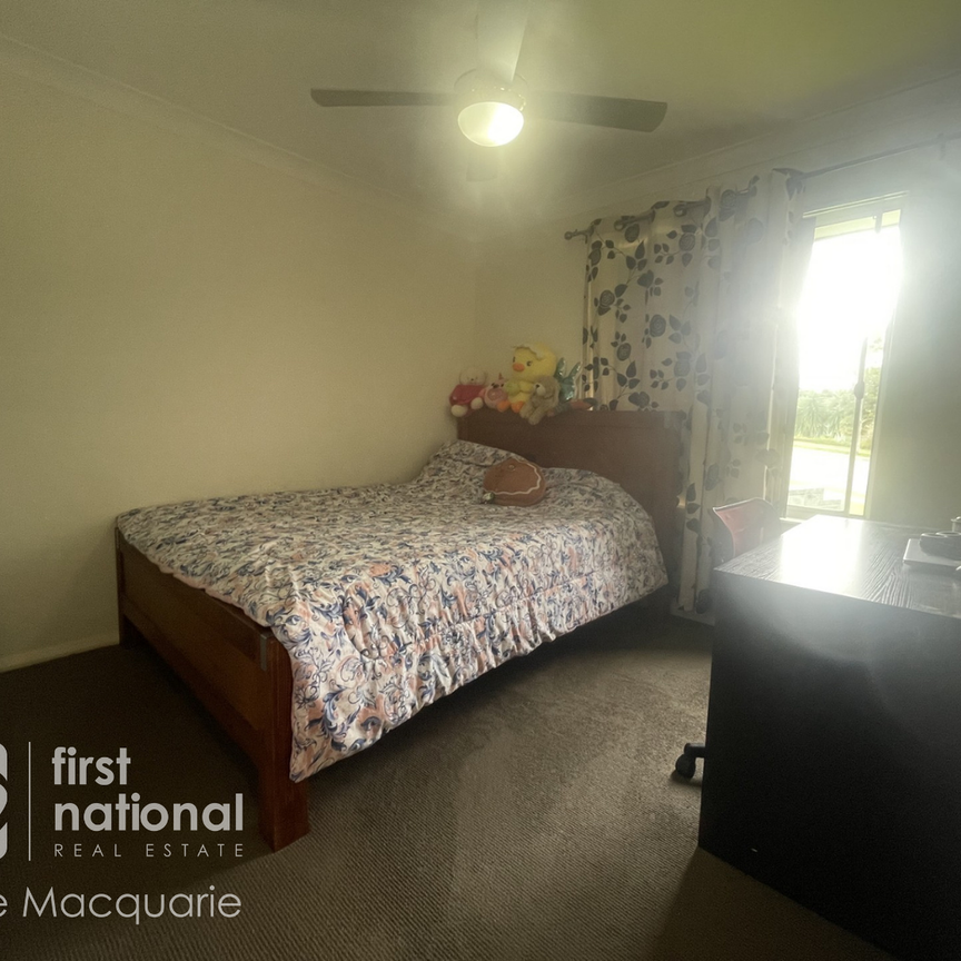 2 Sandfield Street, Cameron Park NSW 2285 - House For Rent | Domain - Photo 1