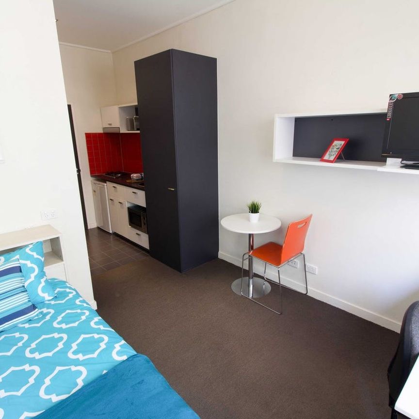 Modern Carlton Studio in Prime Uni Precinct – Walk to Everything! - Photo 1
