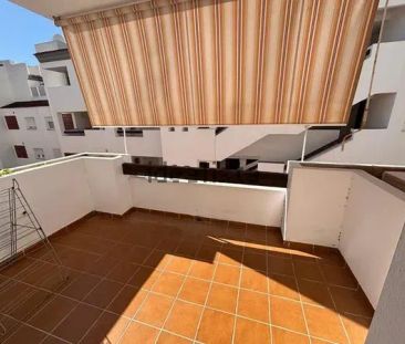 Alquiler de piso en Calle Atlantida, 20 - Photo 5