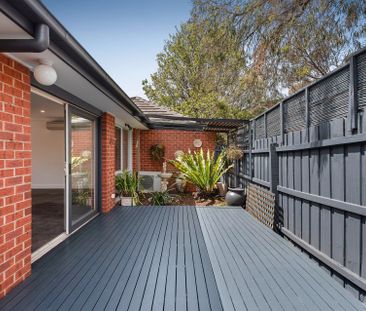 Impressive Townhouse Living in Prime Black Rock Location - Photo 4