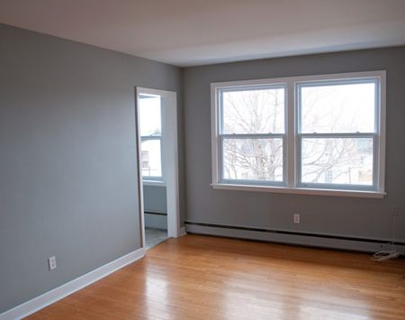 Mitchell - Renovated 2 Bedroom Apt, Dartmouth! - Photo 3