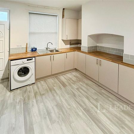 2 bedroom terraced house to rent - Photo 3