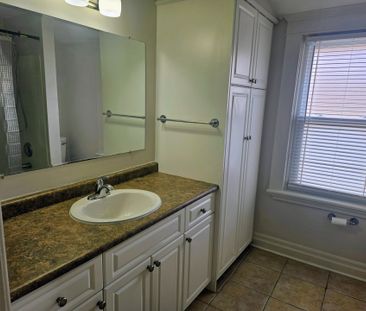 For Lease - 2353 Main Street, London South, Ontario - Photo 4