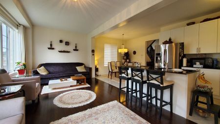 For Lease - 19 Chouinard Way Unit# #Main&2nd, Aurora, Ontario - Photo 3