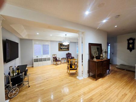 For Lease - 31 Green Meadow Crescent Unit# Upper Level, Richmond Hill, Ontario - Photo 4