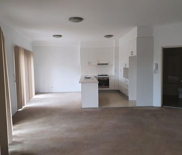 Modern 2-Bedroom Apartment in Prime Location! - Photo 1