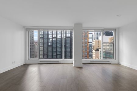 Condo for rent, Montréal (Ville-Marie) - Photo 2