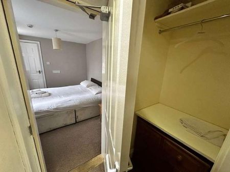 North Parade, Bootham, YO30 - Photo 2