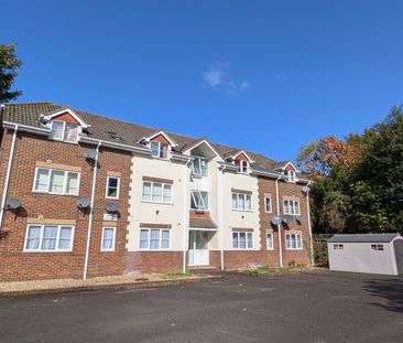 Millbrook Road East, SO15 - Photo 4