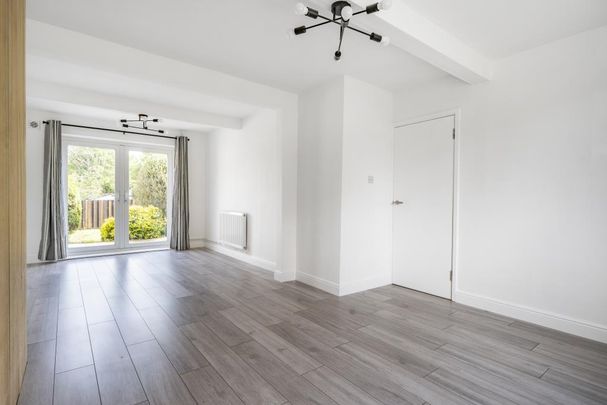 4 bedroom semi-detached house to rent - Photo 1