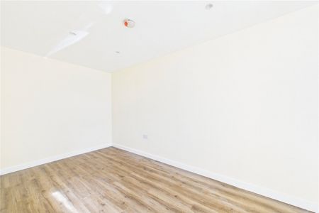High Street, Theale, Reading, Berkshire, RG7 - Photo 5