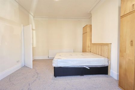 2 bedroom Flat to rent in Helmsley Road, Sandyford, Newcastle Upon Tyne - Photo 4