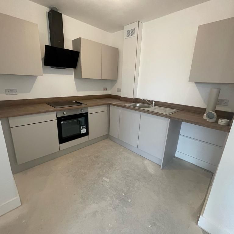 2 bedroom flat to rent - Photo 1
