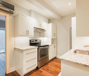 Downtown -Superb 3Beds+2Bath On 2 Floors - Photo 1