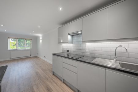 High Road, London, N20 - Photo 5