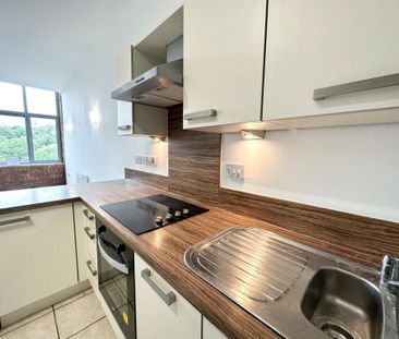 3 bedroom flat to rent - Photo 2