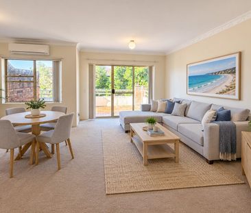 Beautifully presented 3 bed Unit w/ 2 bath, Modern Gas Cooking Kitchen, Laundry. R/C Air Con, Double LUG plus Storage. - Photo 6