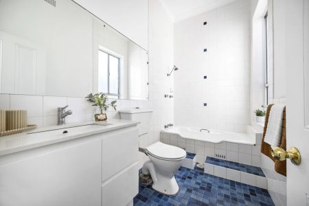 Federation Charm With Family Appeal By Centennial Park - Photo 2